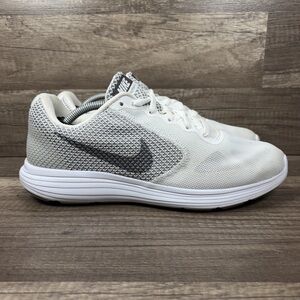 Nike Revolution 3 White Gray Womens US Size 9 EUR 40.5 819303-100 Running Shoes